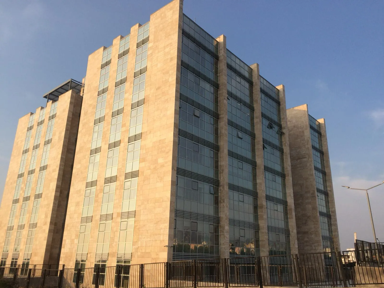 Erdemli Adliye Binası Resim-4